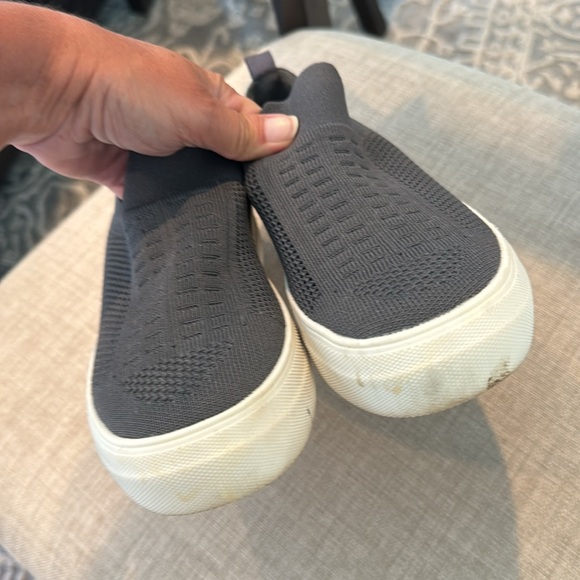 Steve Madden Size 7 Gray Shoes Worn Once - Picture 3 of 4